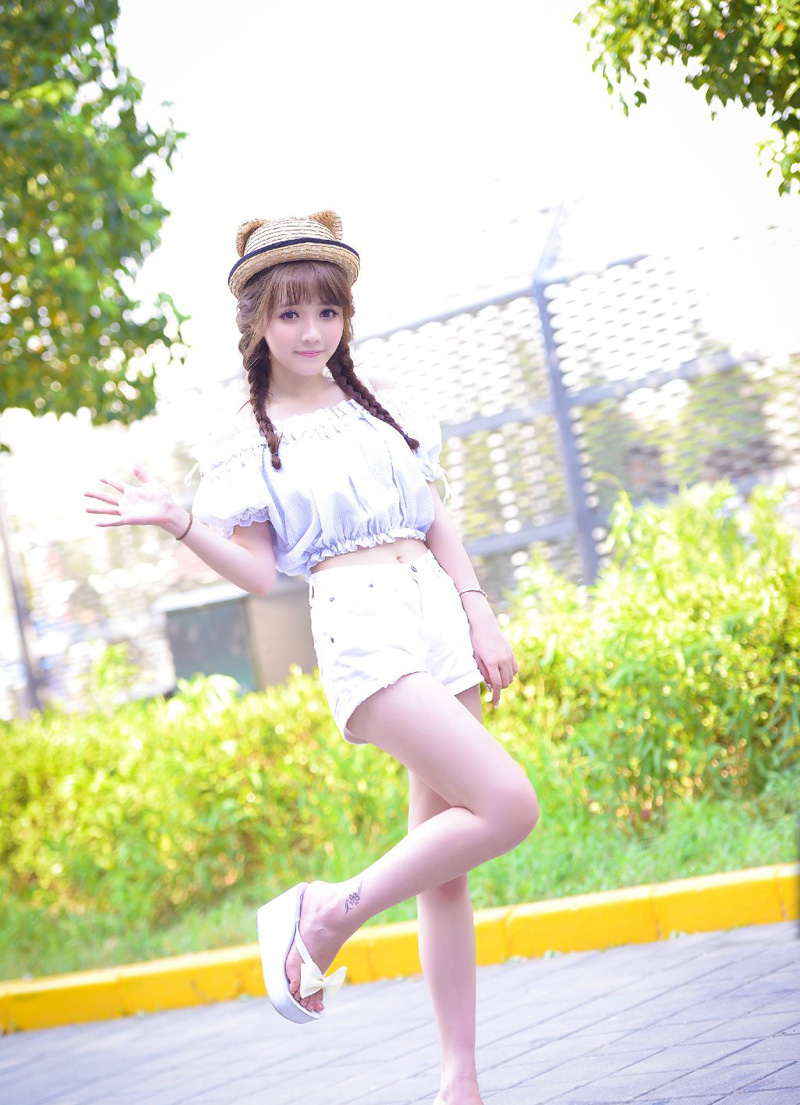 没有一宗友情是地久天长的。人们在你的生活里来去如流，有时，友情的过程是短暂的，有限的。